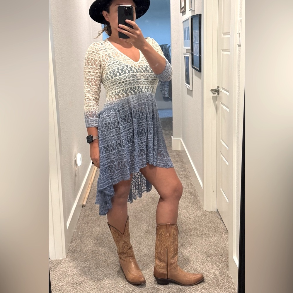 Indigo Thread Co. Elegant Lace V-Neck High Low Dress in Blue and Cream- Size SM